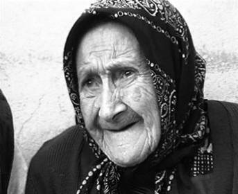 Katharina Schuster (geb. 1901, gest. 1997) aus dem Dorf Nu�bach